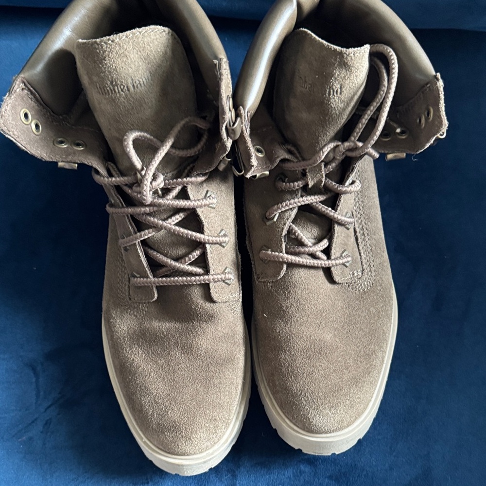 Timberland Tan Suede Ankle Booties